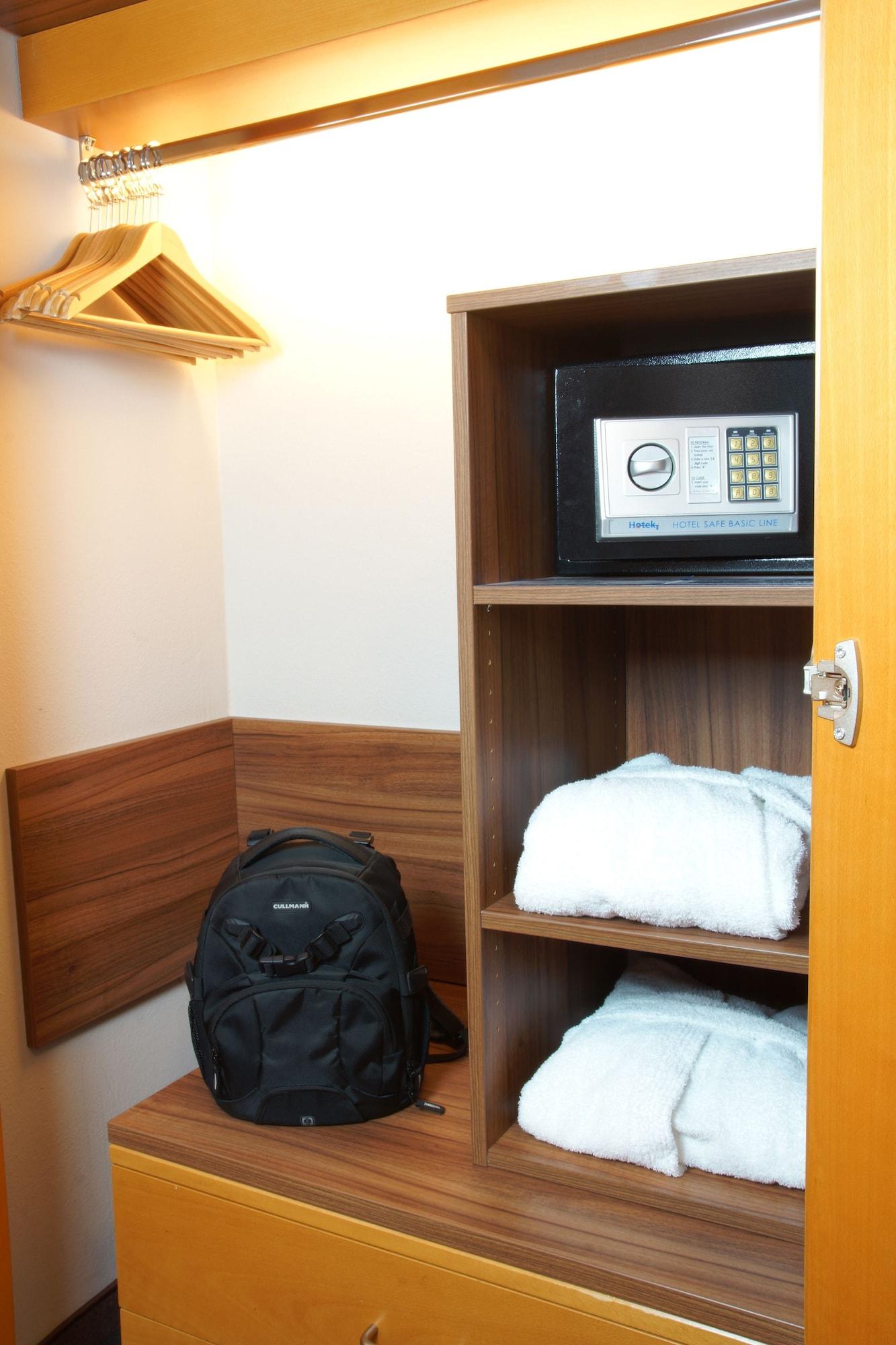 Atlanta Hotel Leipzig Гроспосна Екстериор снимка