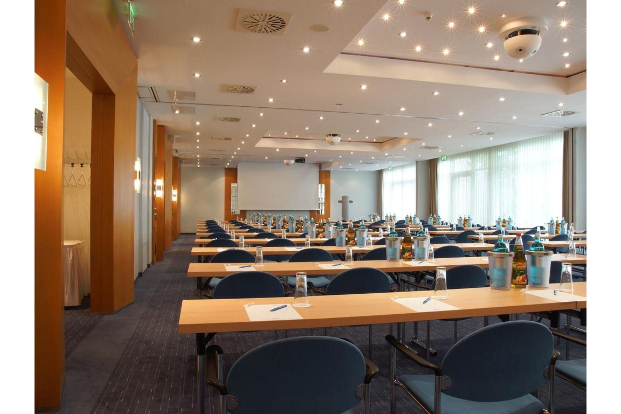 Atlanta Hotel Leipzig Гроспосна Екстериор снимка