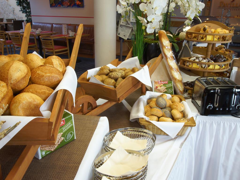 Atlanta Hotel Leipzig Гроспосна Екстериор снимка